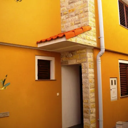 Maria Apartamento Nin