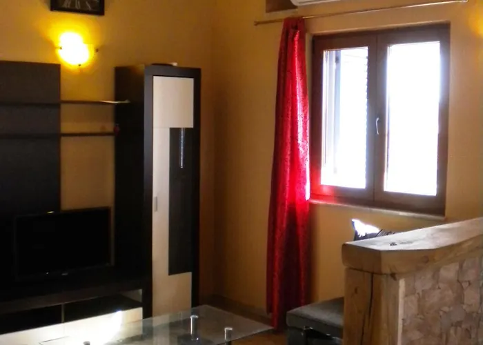 Maria דירה נין